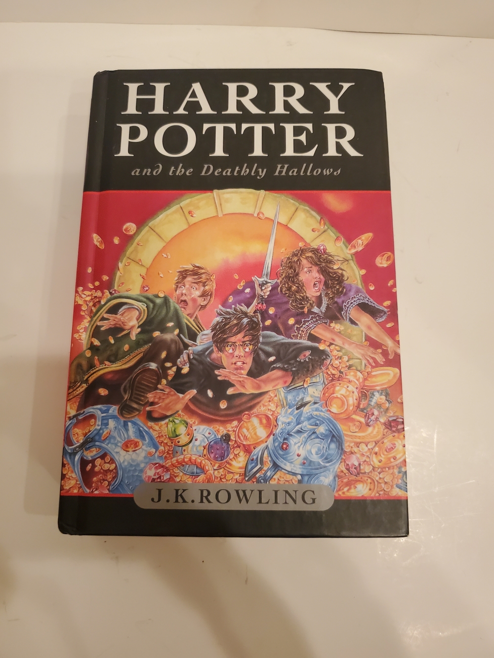 Harry Potter and the Deathly Hallows Hardcover - Red & Black Cover